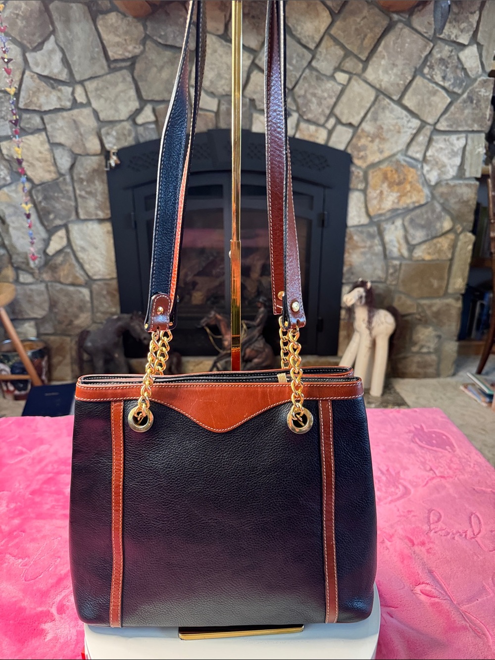 Bally Italian Woven Leather & Pebbled Calfskin Shoulder Bag Gold Chain EUC - Picture 3 of 17